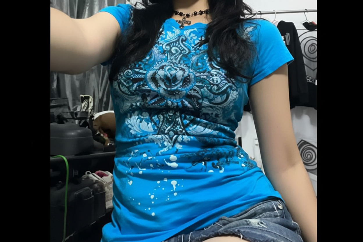 blue graphic womans tee